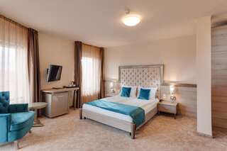 Отель Hotel Meridian Клуж-Напока Улучшенный двухместный номер с 1 кроватью-3